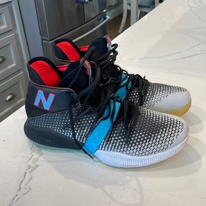 New Balance OMN1S